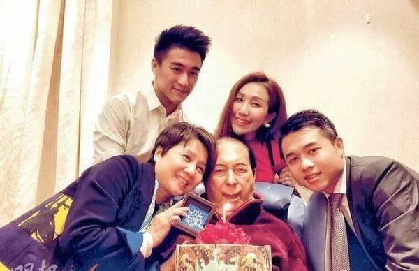 澳門精準(zhǔn)四肖期期中特公開，揭秘彩票背后的秘密，澳門精準(zhǔn)四肖期期中特揭秘，彩票背后的秘密公開！