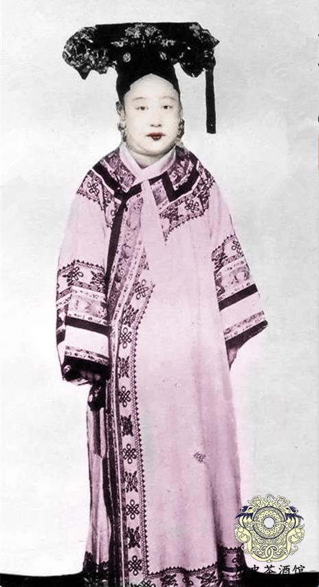 四不像正版與正版四不像，探究現(xiàn)代版權(quán)現(xiàn)象的多元視角，現(xiàn)代版權(quán)現(xiàn)象的多元視角探究，四不像正版與正版四不像