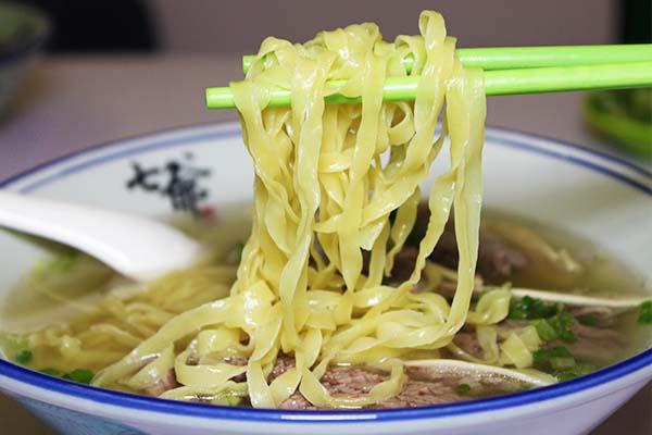 香港正版資料大全，免費(fèi)歇后語(yǔ)生肖表一網(wǎng)打盡，香港正版資料大全，免費(fèi)歇后語(yǔ)生肖表一網(wǎng)打盡集錦